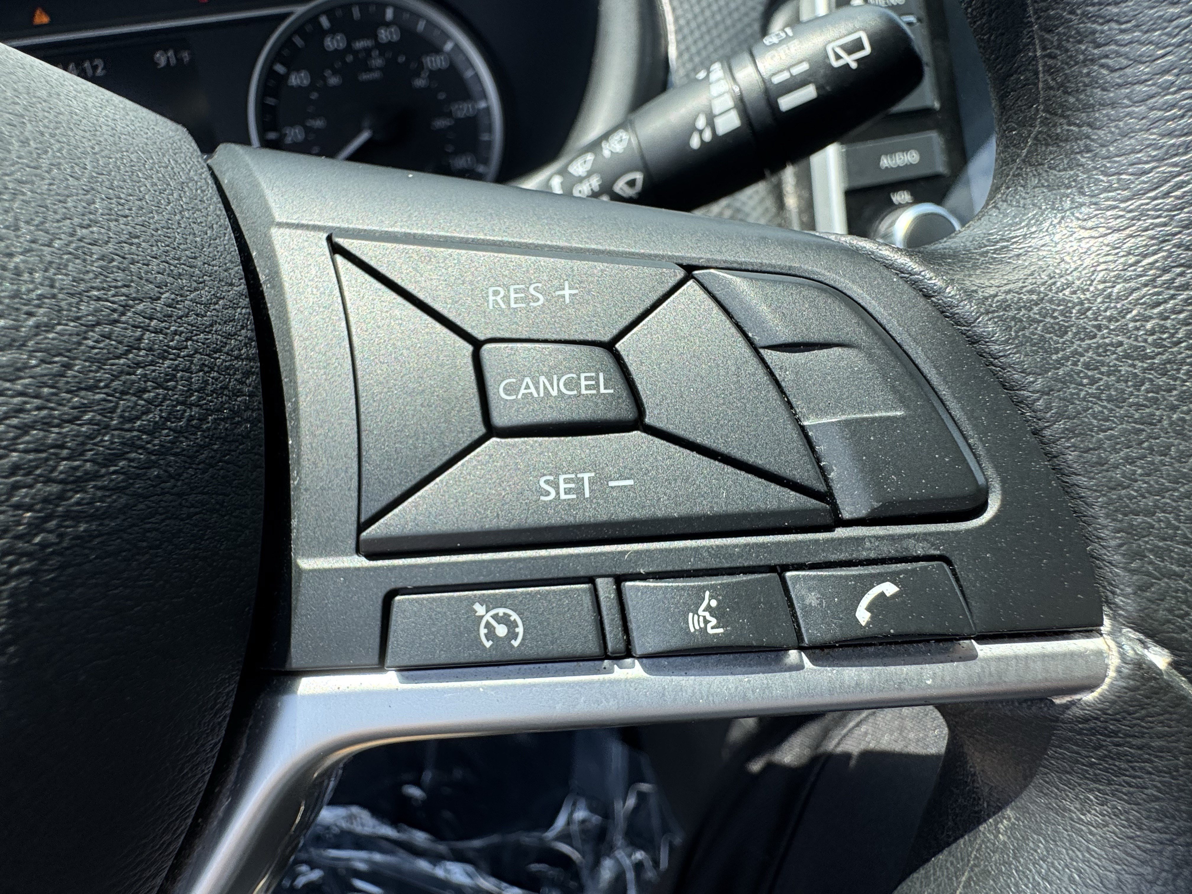 Used 2019 Nissan Kicks SV FWD image 31