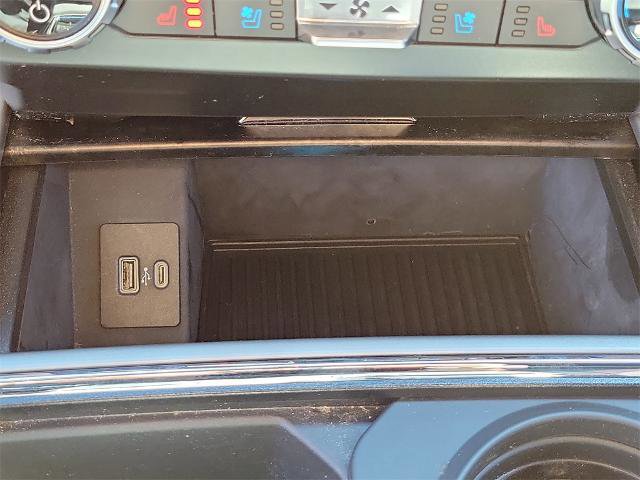 Certified 2022 Ford F250 Lariat w/ Lariat Value Package image 31