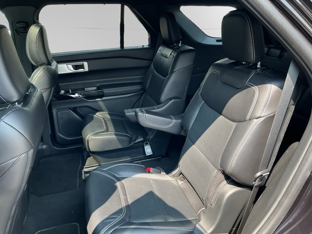 Certified 2024 Ford Explorer ST w/ Technology Package AWD/4WD image 13