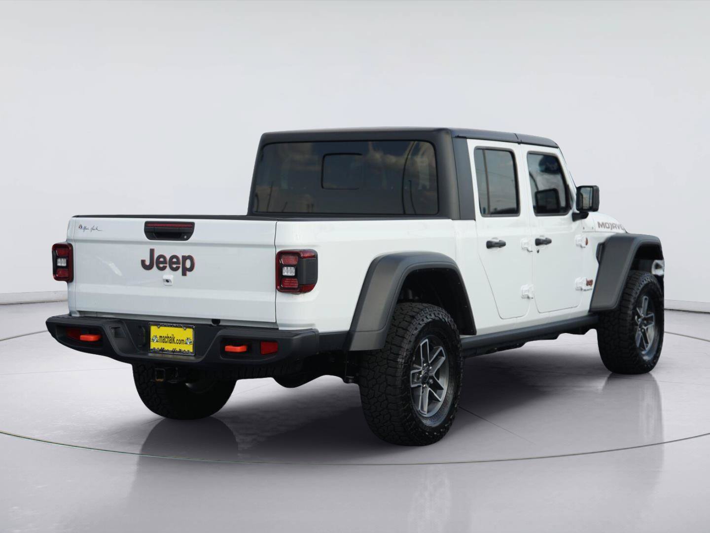 Used 2025 Jeep Gladiator Mojave w/ Convenience Group AWD/4WD image 6