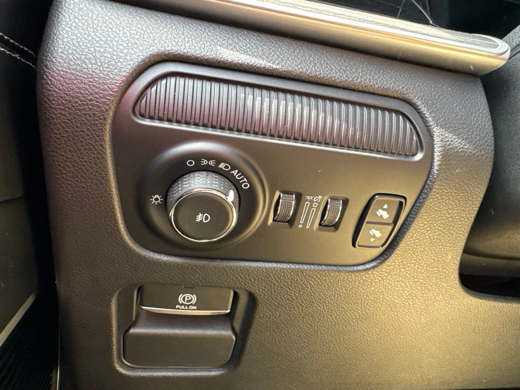 Used 2022 Jeep Wagoneer Series III w/ Convenience Group I AWD/4WD image 26
