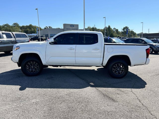 Used 2023 Toyota Tacoma SR5 w/ Technology Package AWD/4WD image 9