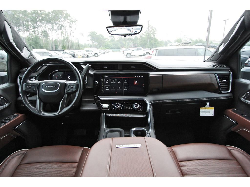 Used 2024 GMC Sierra 3500 Denali Ultimate AWD/4WD image 12