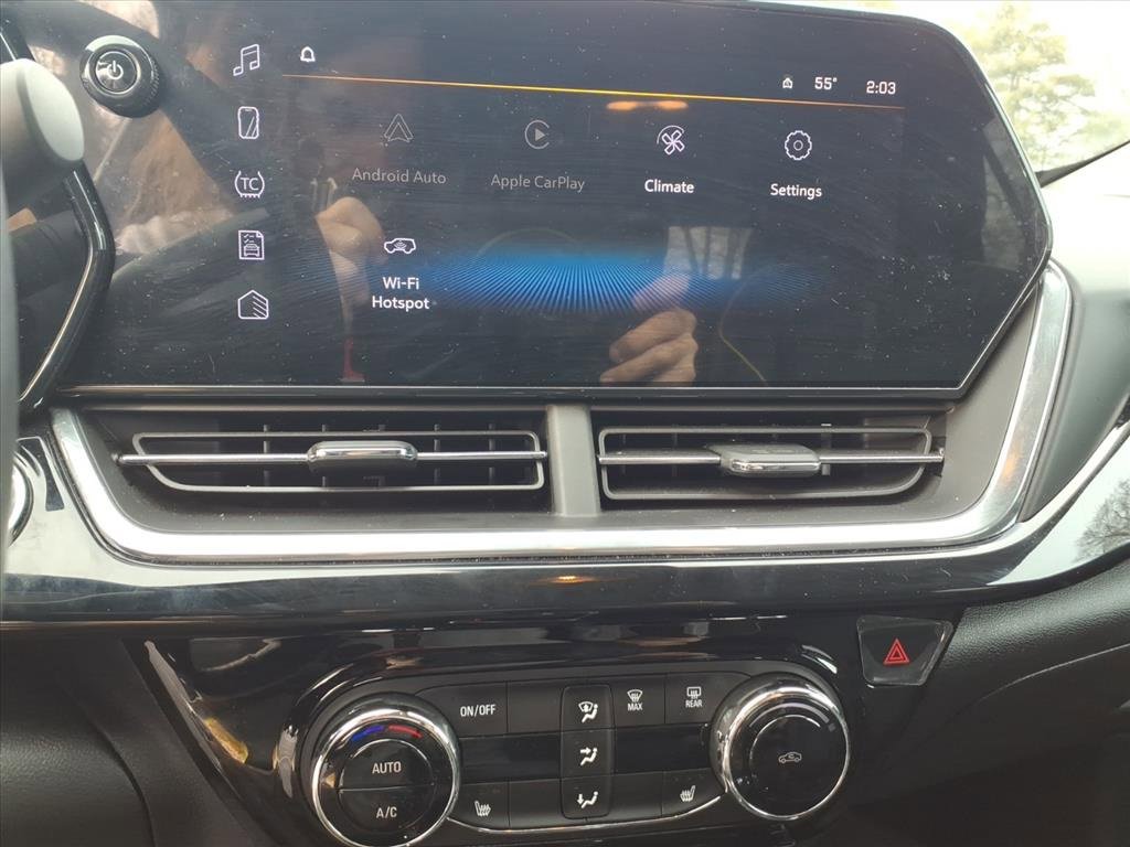 Used 2024 Chevrolet Trax ACTIV w/ Sunroof Package image 23