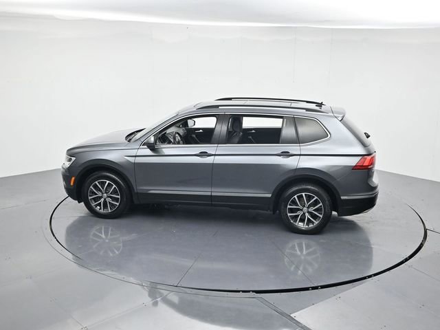 Used 2020 Volkswagen Tiguan SE w/ Panoramic Sunroof Package image 45