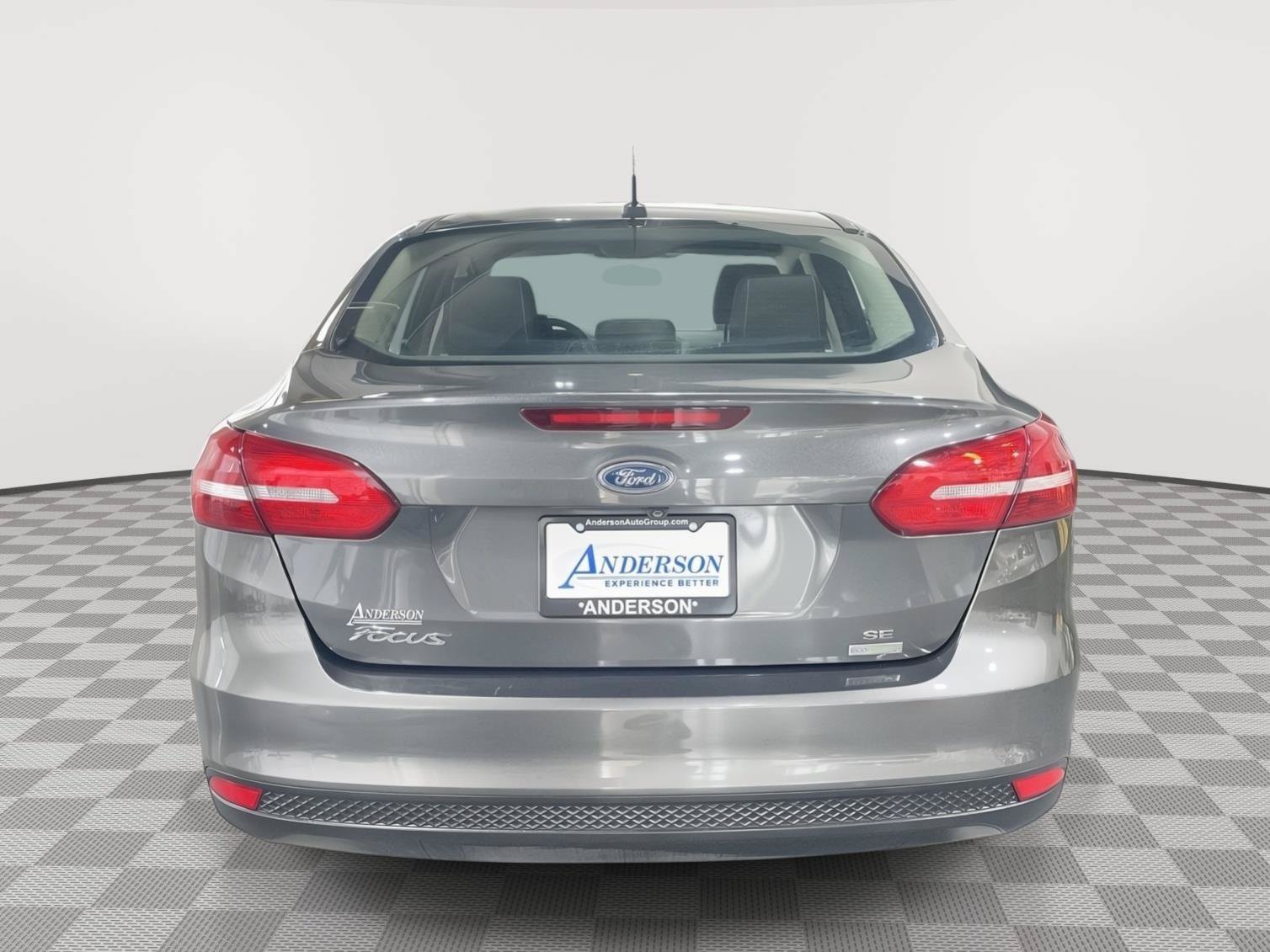 Certified 2018 Ford Focus SE FWD image 8