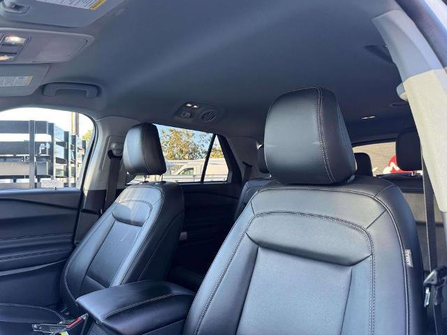 Certified 2022 Ford Explorer XLT w/ Equipment Group 202A image 33