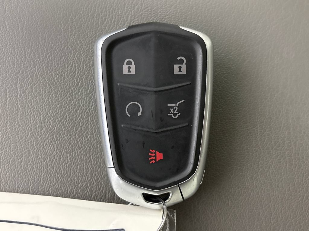 Used 2024 Cadillac XT6 Premium Luxury w/ Technology Package FWD image 28