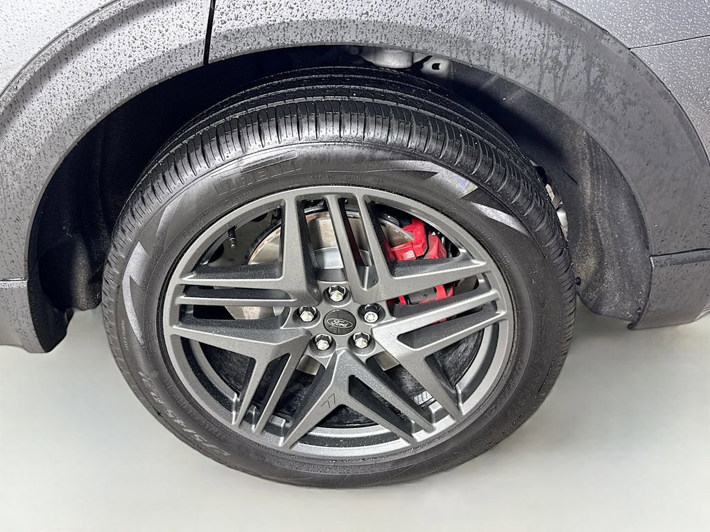 Certified 2025 Ford Explorer ST-Line w/ Premium Package image 34