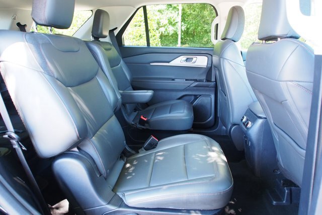 Certified 2025 Ford Explorer Active w/ Active Comfort Package AWD/4WD image 13