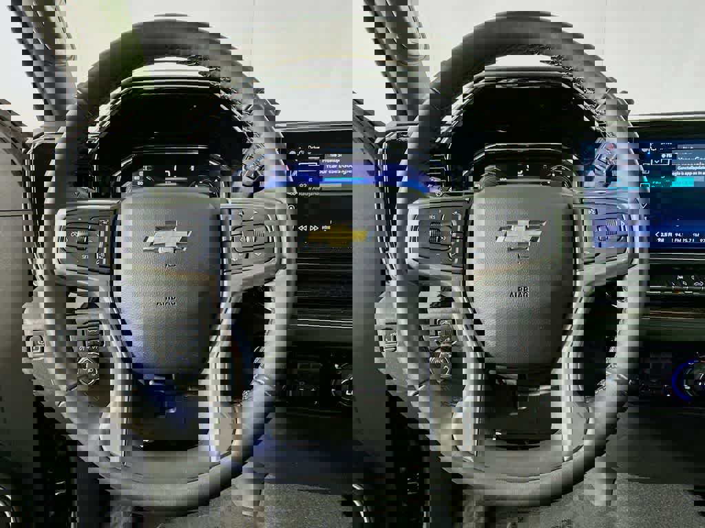 Used 2025 Chevrolet Silverado 1500 LT image 19