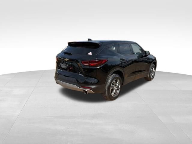 Used 2023 Chevrolet Blazer LT image 5
