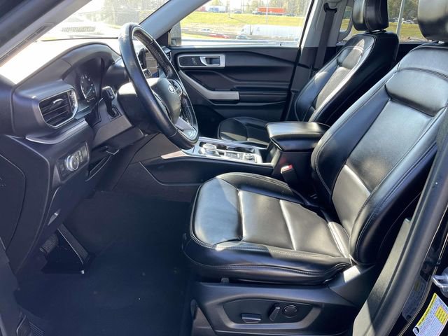 Certified 2021 Ford Explorer XLT w/ Equipment Group 202A image 14