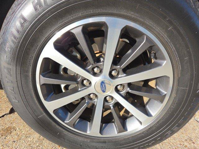 Certified 2019 Ford Expedition XLT RWD image 14