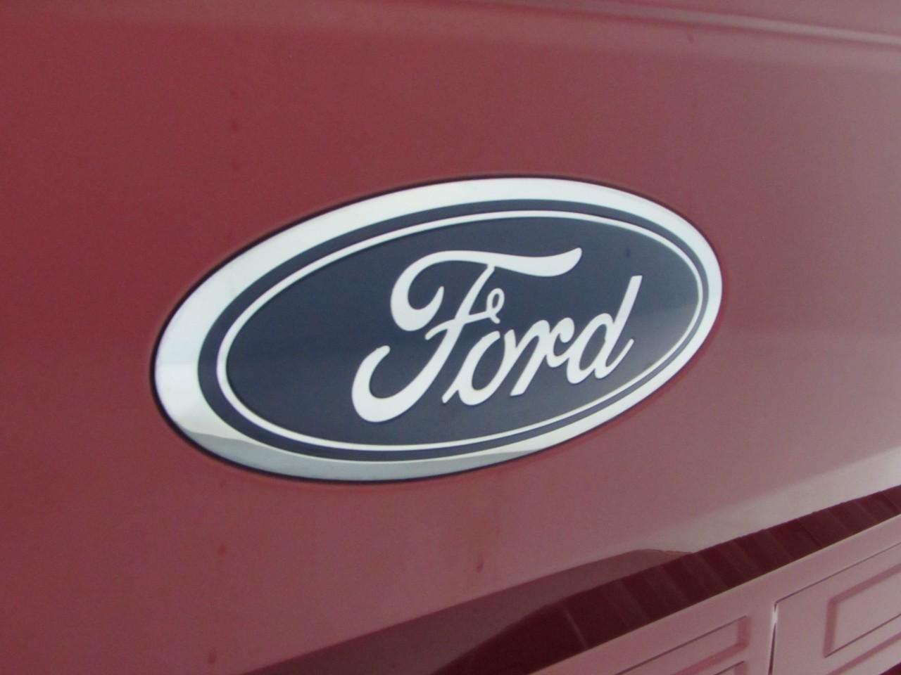 Certified 2019 Ford F150 Lariat w/ Trailer Tow Package AWD/4WD image 35
