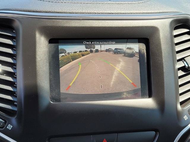 Used 2020 Jeep Cherokee Latitude FWD image 19