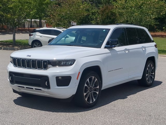 Used 2023 Jeep Grand Cherokee Overland w/ Adv Protech Group III AWD/4WD image 8