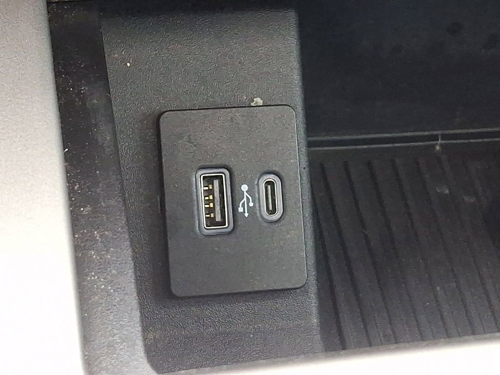 Certified 2020 Ford F350 Lariat AWD/4WD image 26