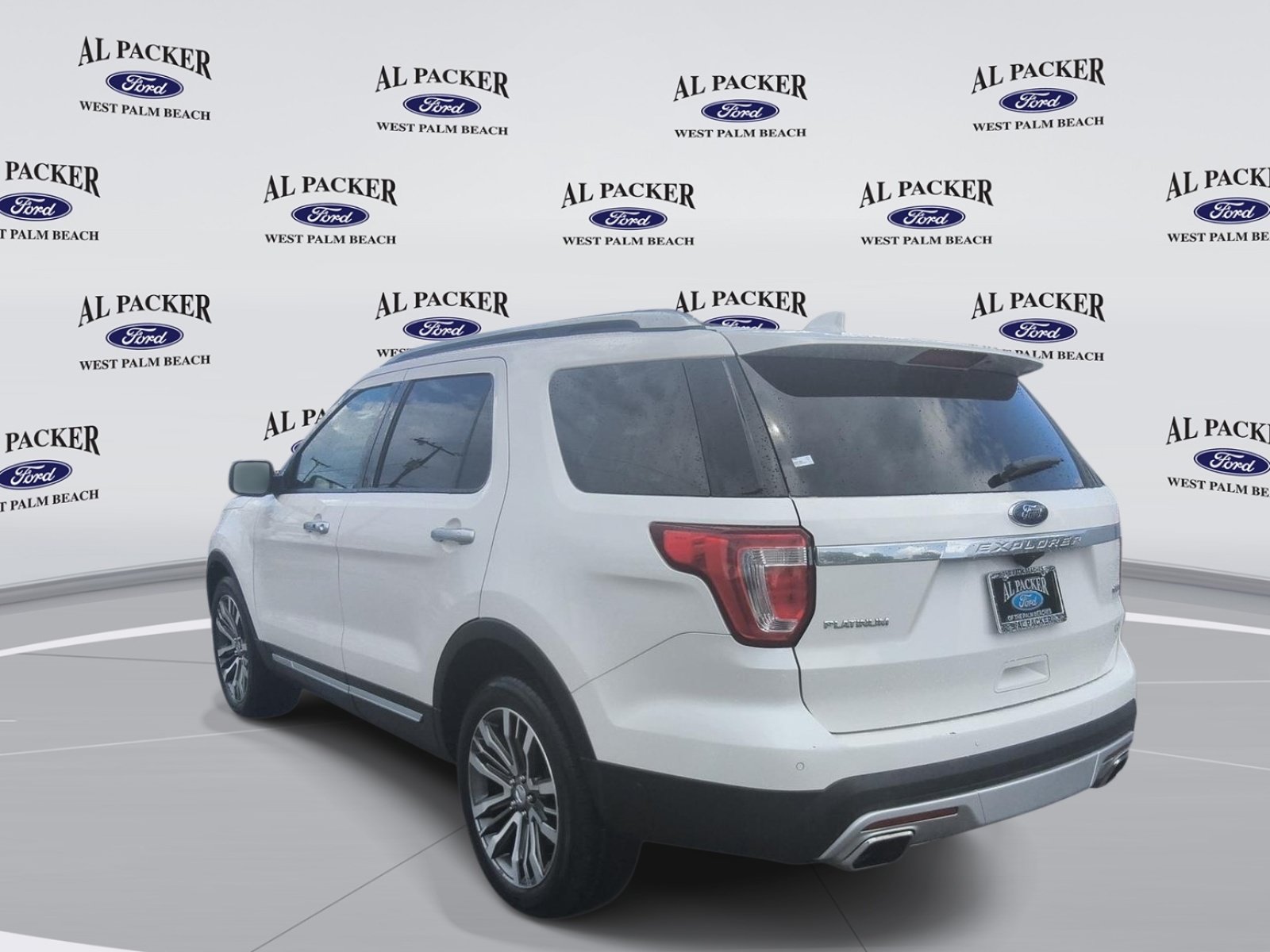 Certified 2017 Ford Explorer Platinum AWD/4WD image 3