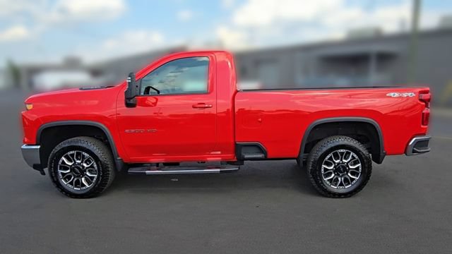 Used 2025 Chevrolet Silverado 2500 LT AWD/4WD image 6