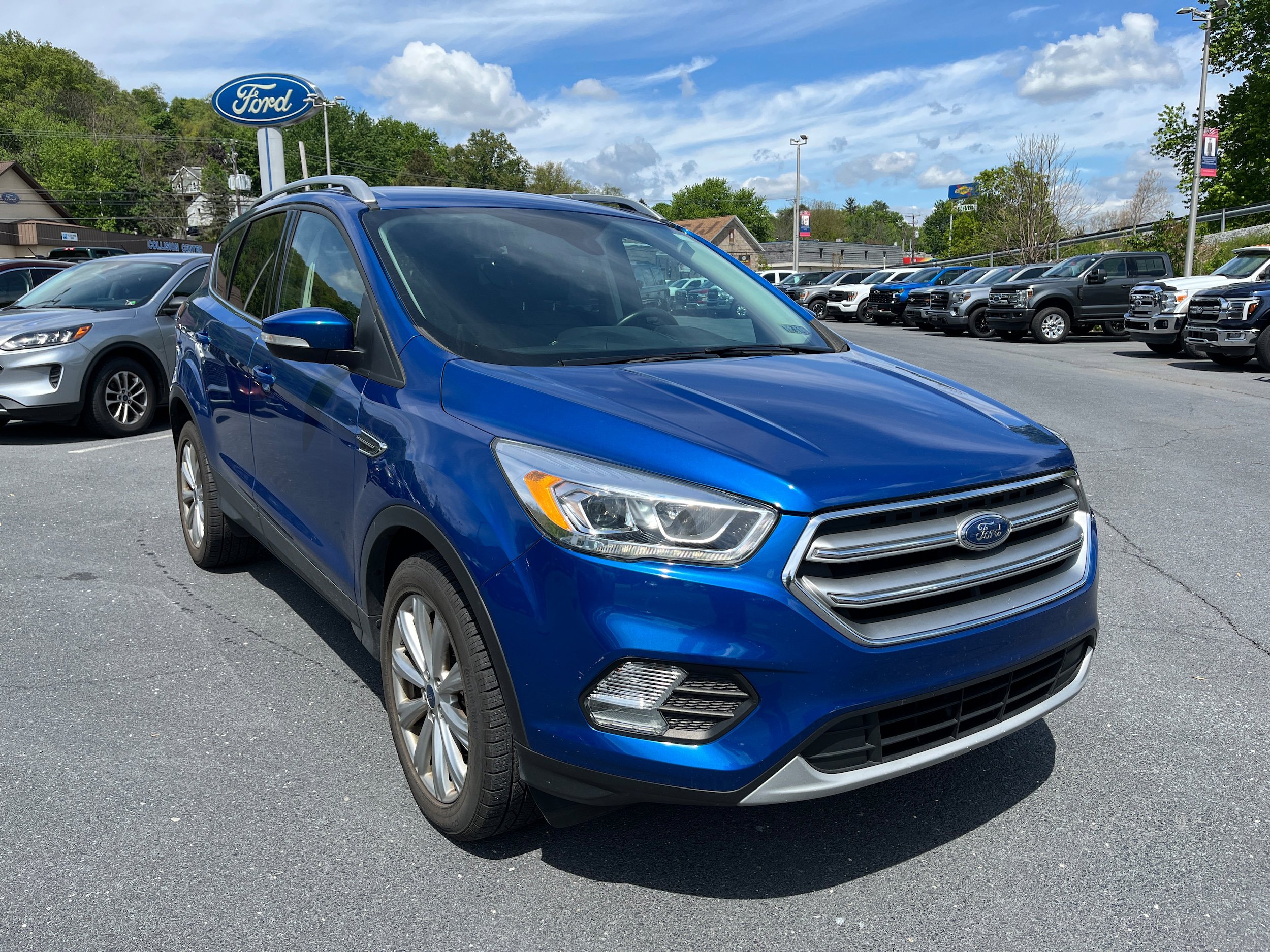 Certified 2017 Ford Escape Titanium AWD/4WD image 3