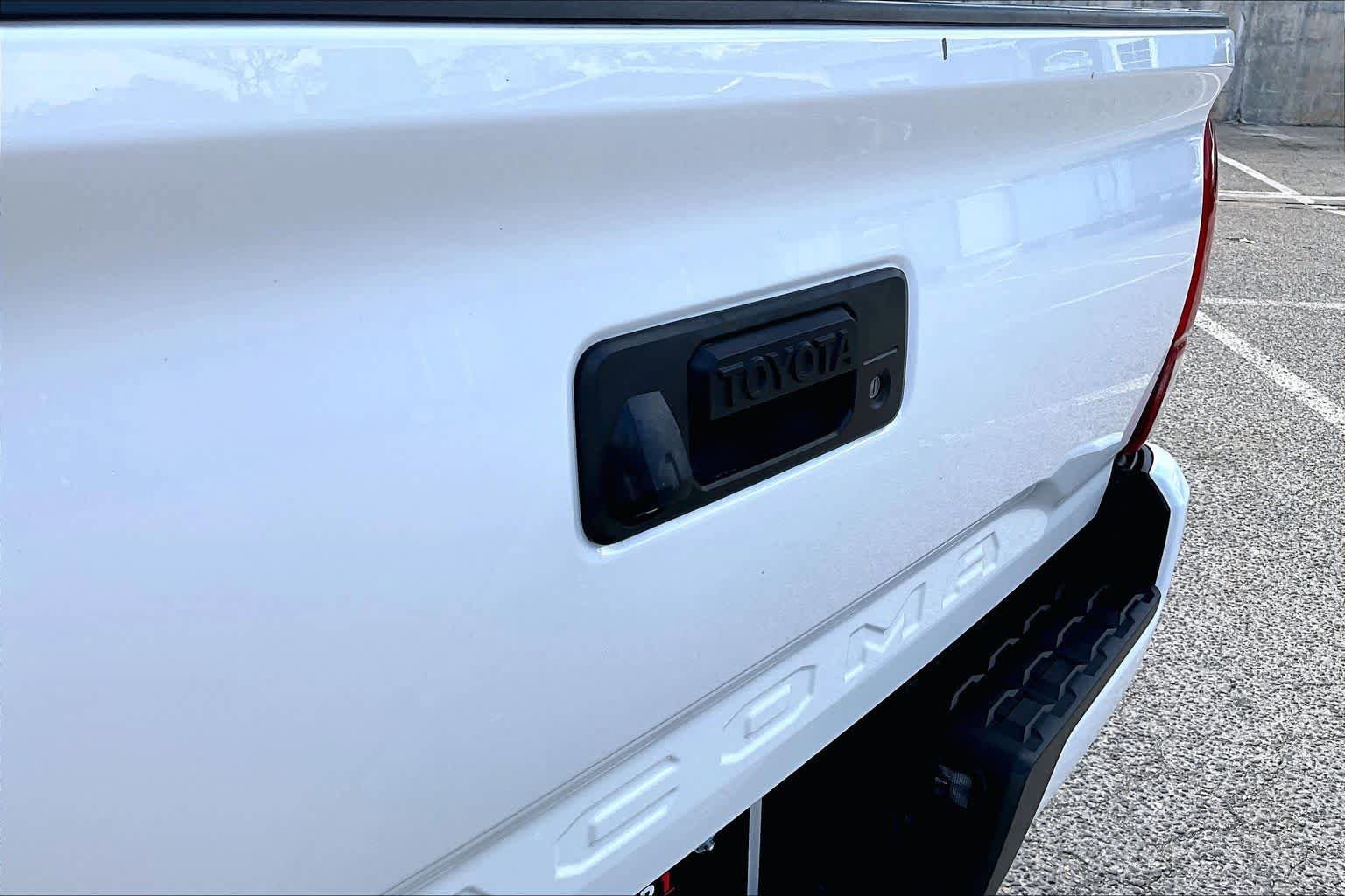 Used 2021 Toyota Tacoma SR w/ SR Convenience Package RWD image 31