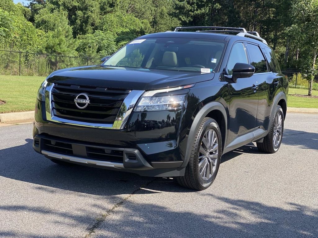 Used 2023 Nissan Pathfinder SL w/ SL Premium Package FWD image 10