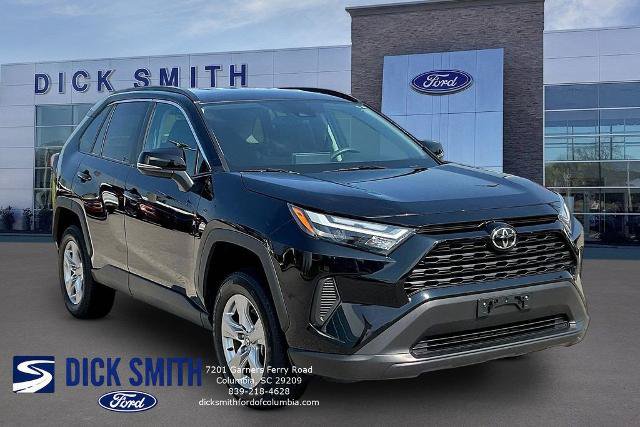 Used 2025 Toyota RAV4 XLE FWD image 3