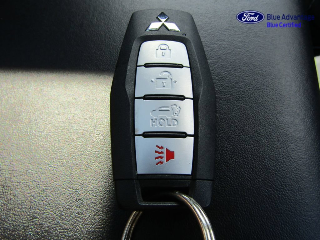 Used 2025 Mitsubishi Outlander SEL AWD/4WD image 38