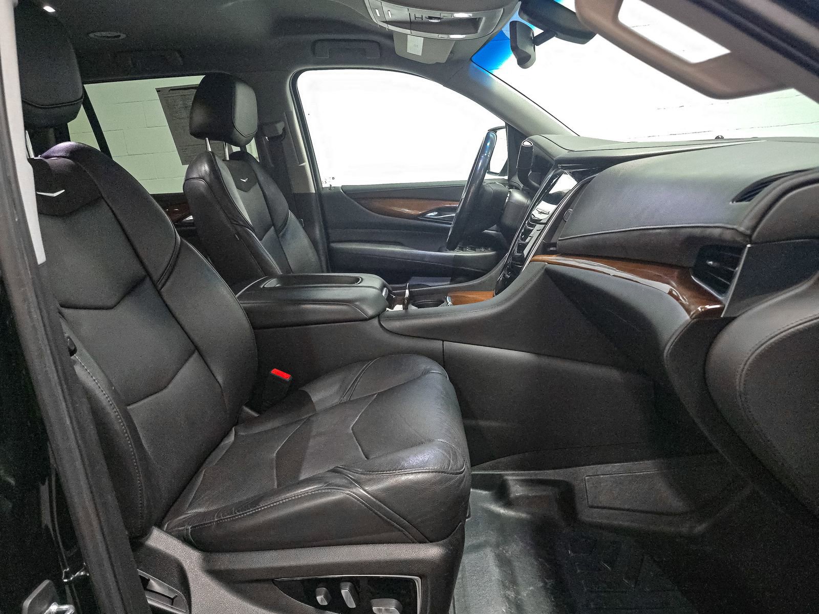 Used 2020 Cadillac Escalade 4WD image 21