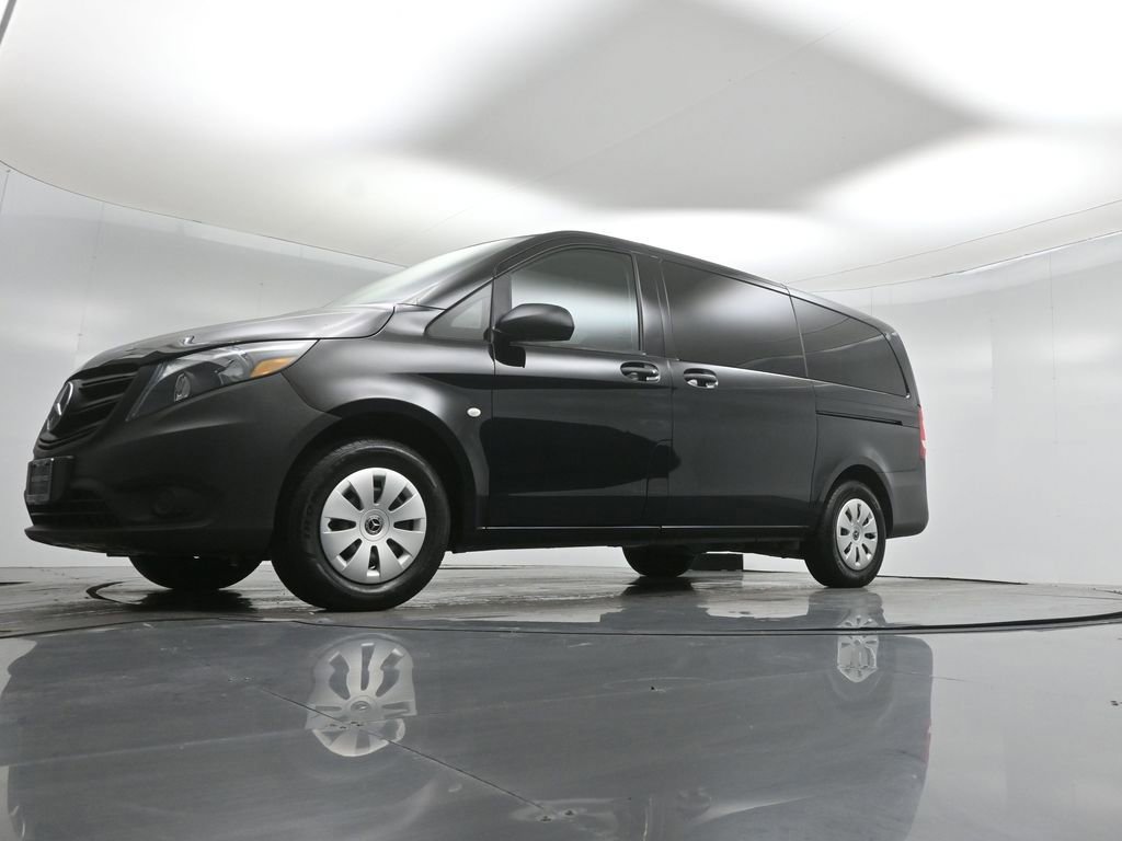 Used 2023 Mercedes-Benz Metris Passenger image 27