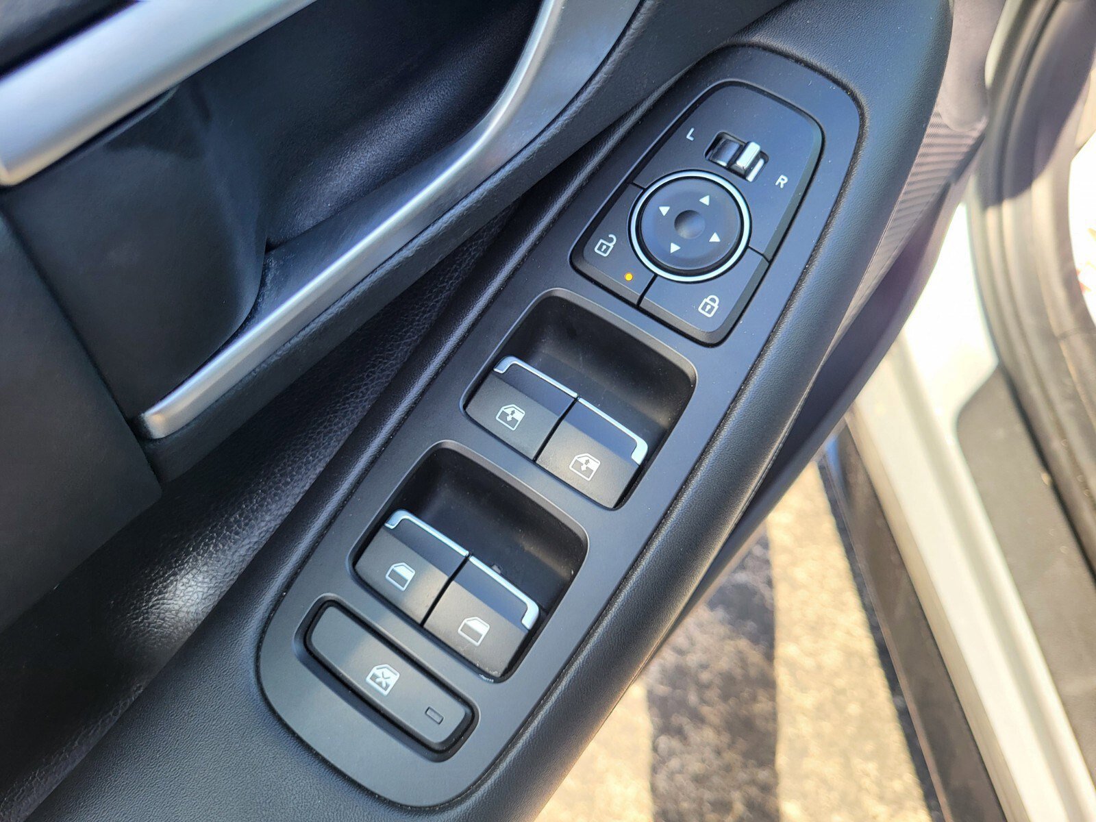 Used 2025 Hyundai Sonata SEL image 17