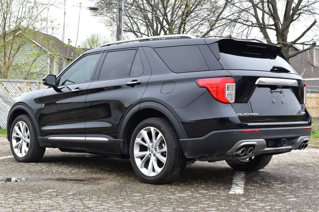 Certified 2023 Ford Explorer Platinum w/ Technology Package image 2