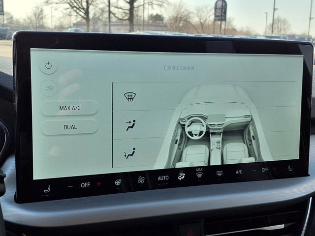 Certified 2025 Ford Escape Platinum w/ Premium Technology Package image 12