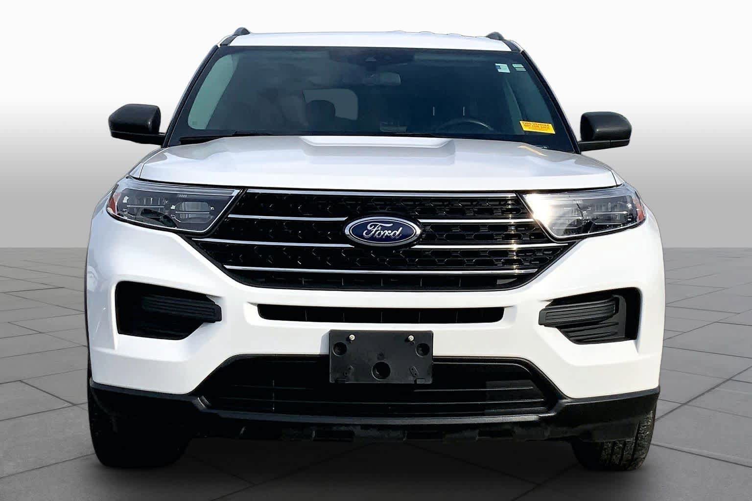 Certified 2021 Ford Explorer XLT RWD image 4