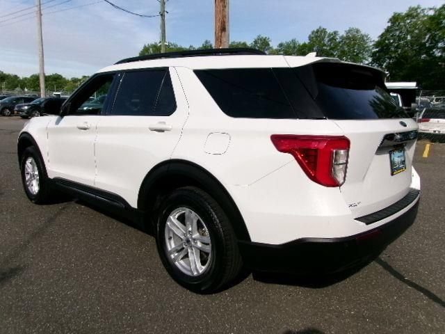 Certified 2022 Ford Explorer XLT w/ Equipment Group 202A AWD/4WD image 8