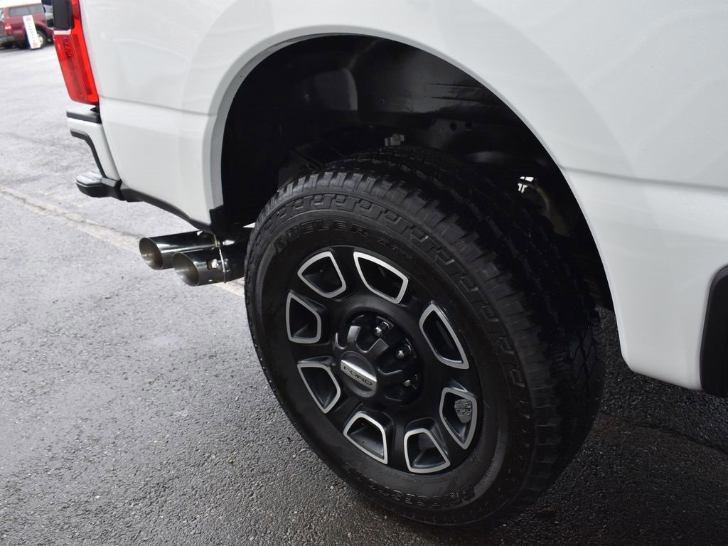 Certified 2024 Ford F350 Platinum w/ FX4 Off-Road Package image 52