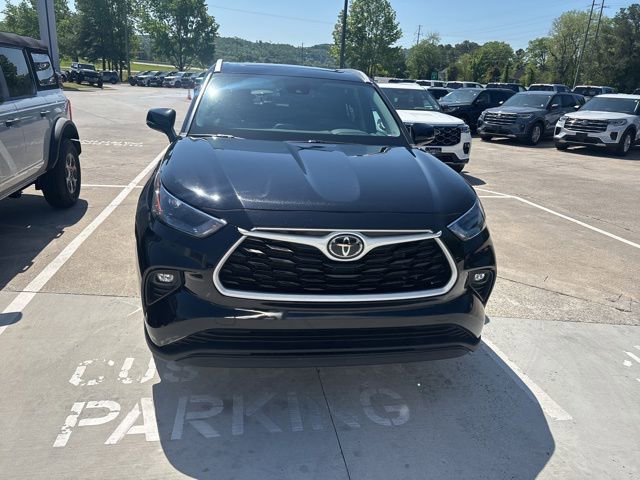 Used 2024 Toyota Highlander XLE image 8