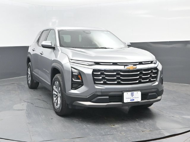 Used 2025 Chevrolet Equinox LT AWD/4WD image 2
