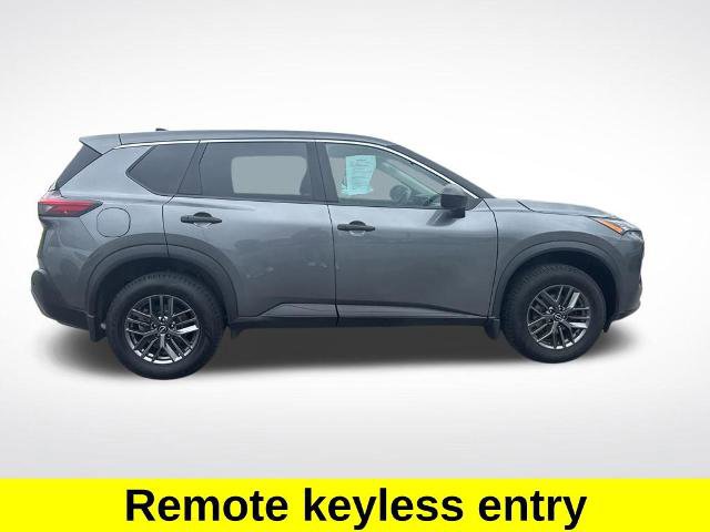 Used 2023 Nissan Rogue S AWD/4WD image 5