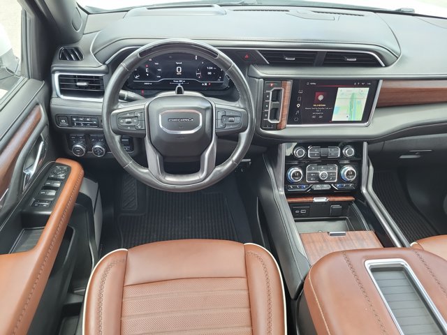 Used 2023 GMC Yukon XL Denali Ultimate AWD/4WD image 16