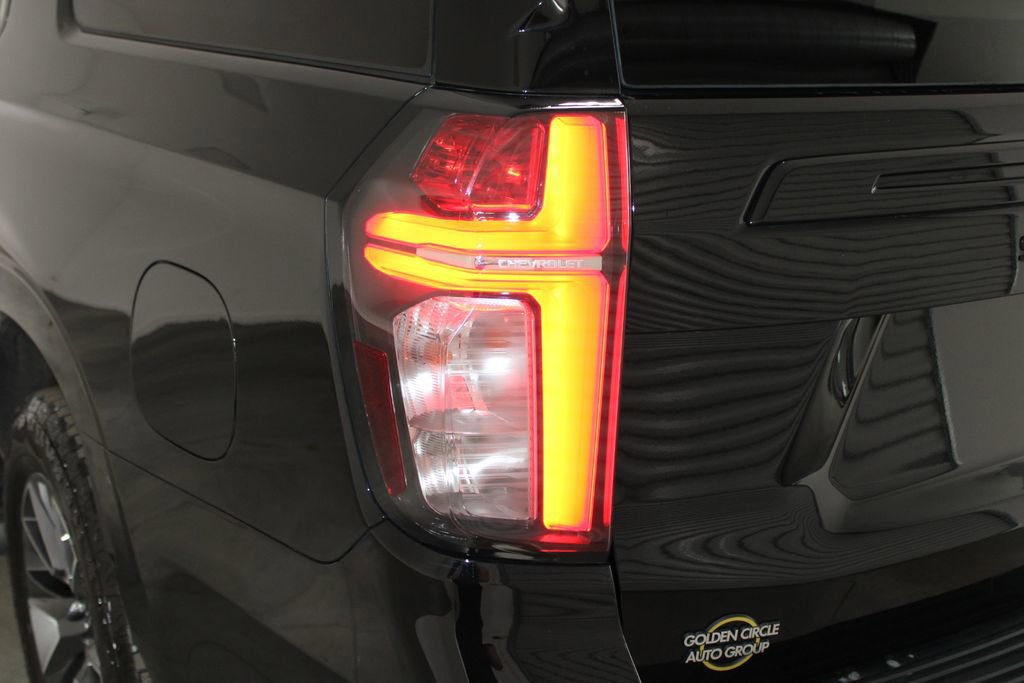 Used 2023 Chevrolet Suburban Z71 w/ Luxury Package image 59