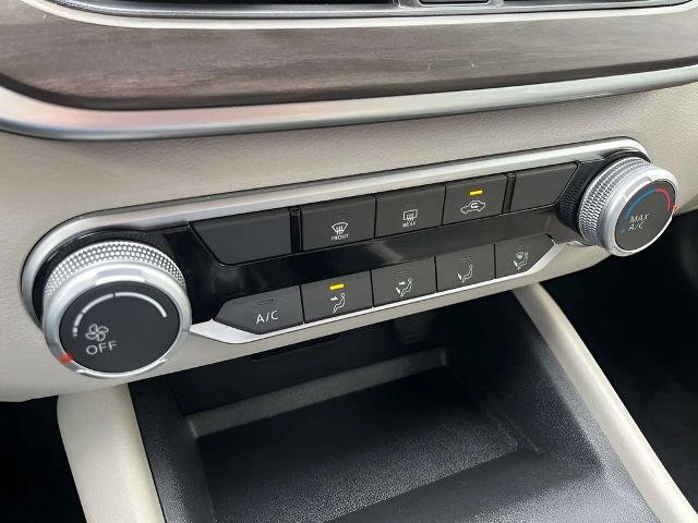 Used 2025 Nissan Altima 2.5 SV FWD image 28