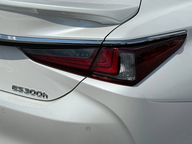 Used 2024 Lexus ES 300h w/ Premium Package FWD image 29
