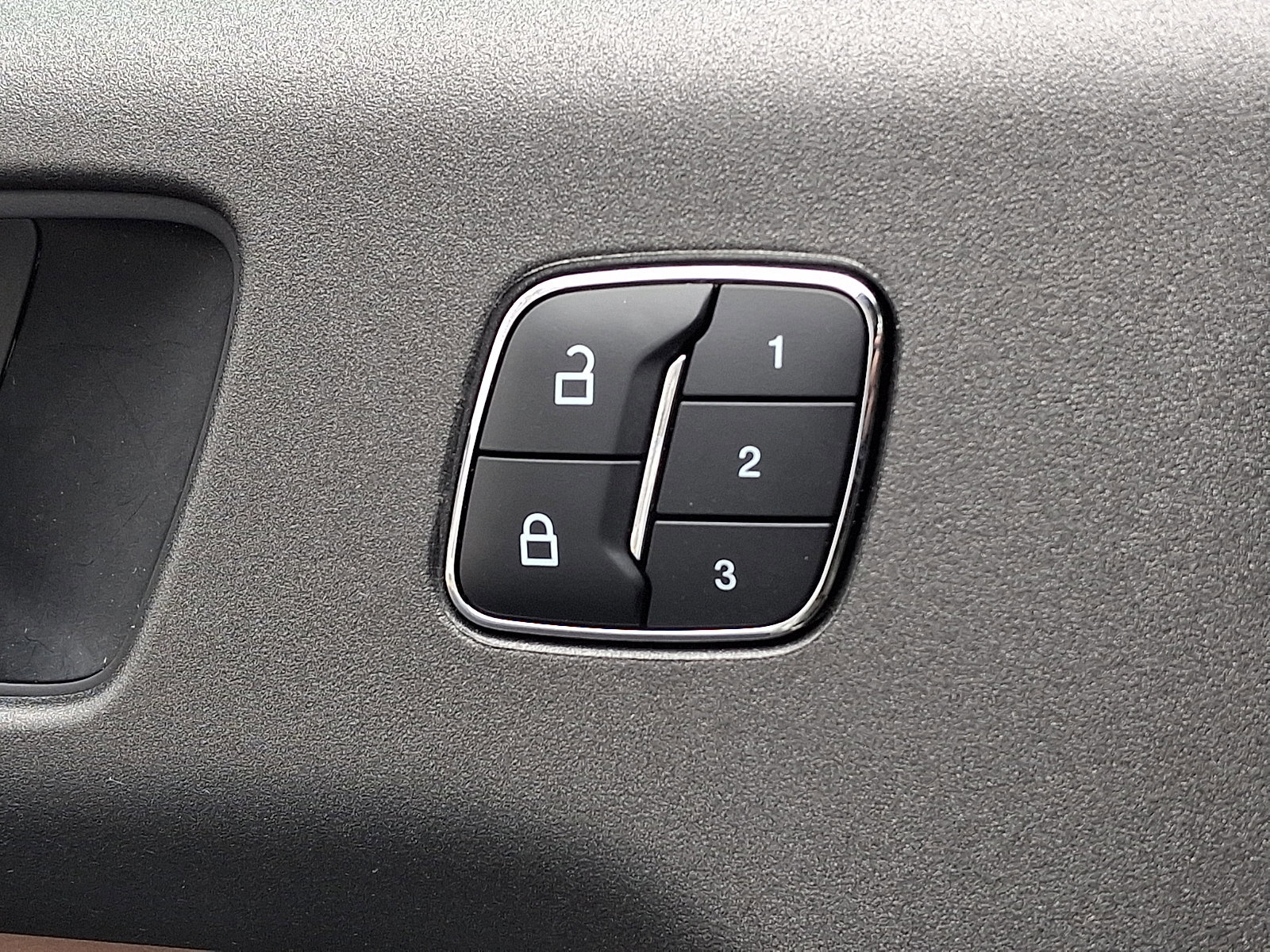 Certified 2025 Ford Bronco Sport Outer Banks w/ Outer Banks Tech Package+ AWD/4WD image 26