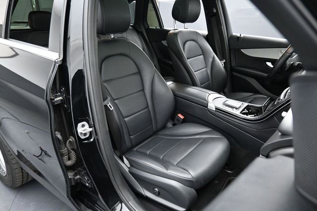 Used 2022 Mercedes-Benz GLC 300 image 28