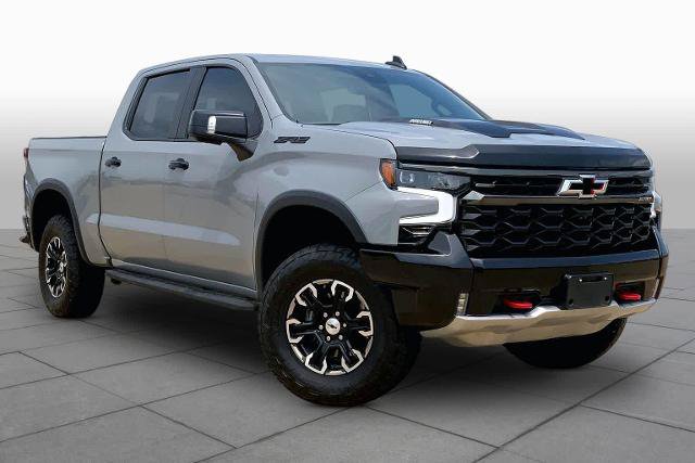 Used 2024 Chevrolet Silverado 1500 ZR2 w/ Technology Package AWD/4WD image 3