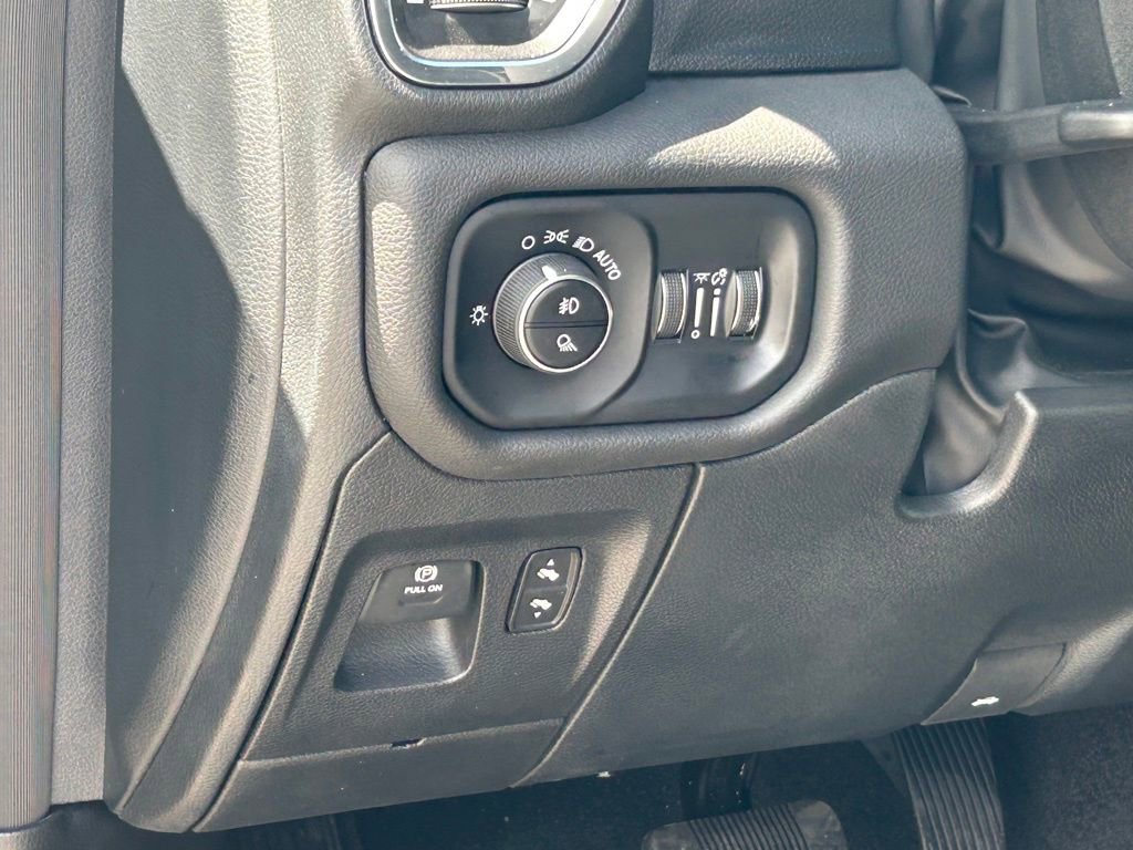 Used 2025 RAM 1500 Laramie AWD/4WD image 82