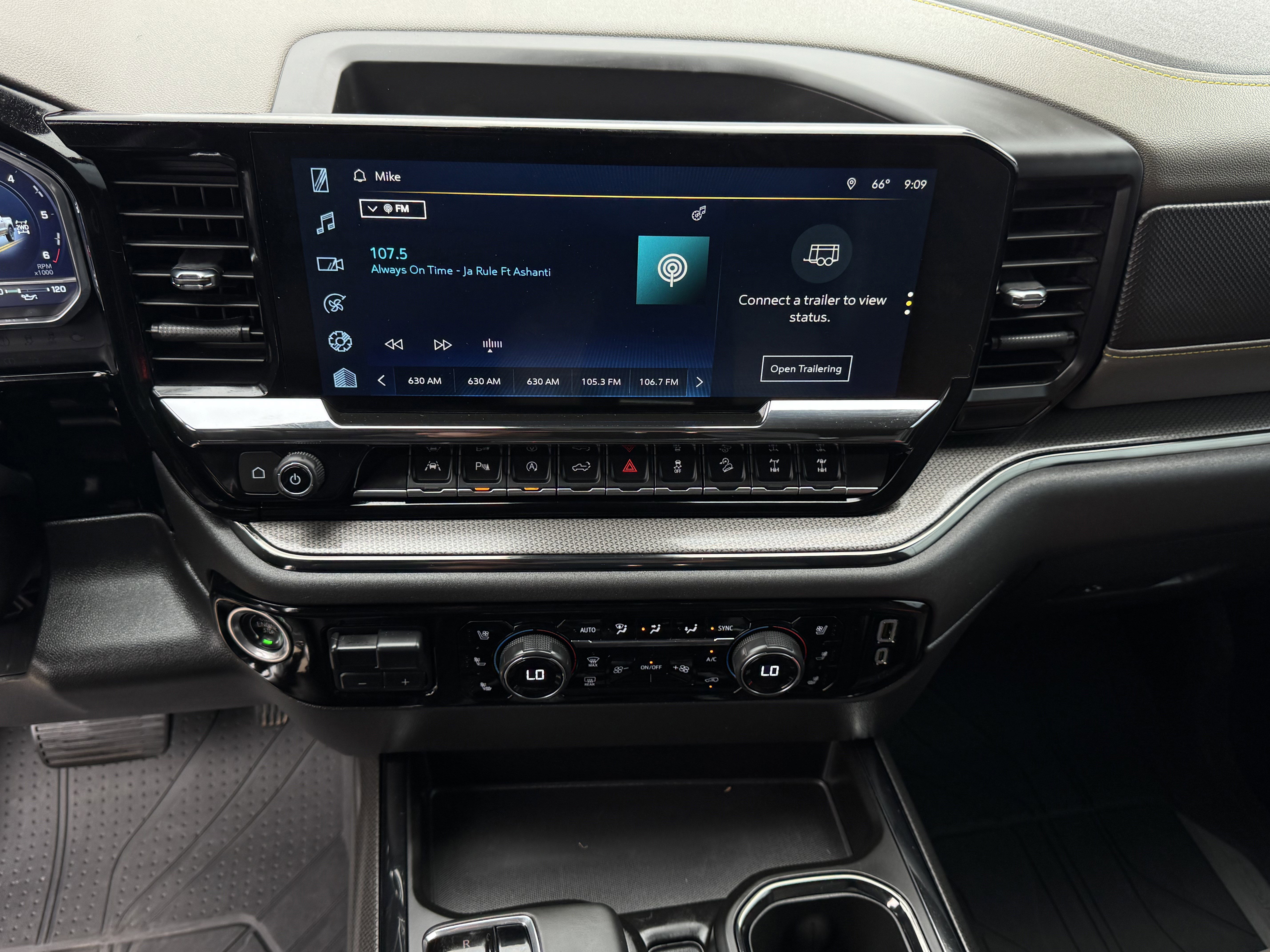 Used 2023 Chevrolet Silverado 1500 ZR2 w/ Technology Package image 21