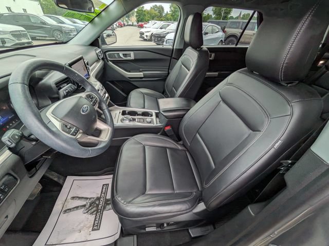 Certified 2023 Ford Explorer XLT w/ Equipment Group 202A AWD/4WD image 7
